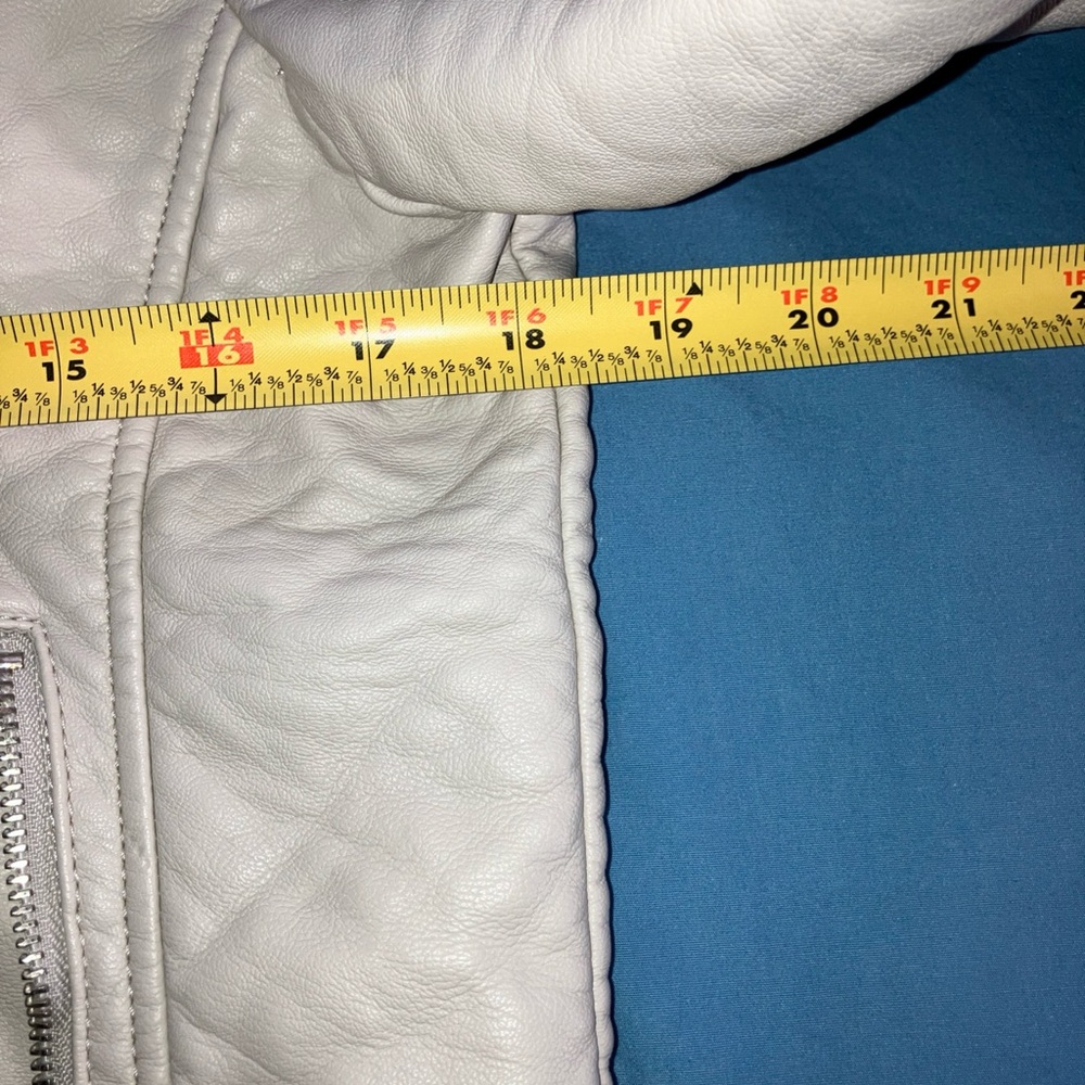 Abercrombie & Fitch Women's Off-White Leather Jacket - Picture 7 of 8